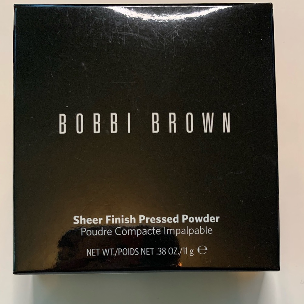 NWT Bobbi Brown Sheer pressed powder-soft Honey/8